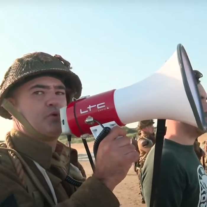 Little Black Devils - Reportage Fr3 du 07/10/2023